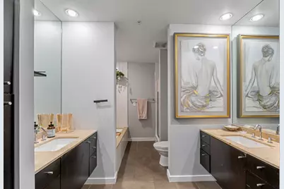 2323 N Houston Street #204, Dallas, TX 75219 - Photo 17