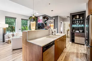 2323 N Houston St, Dallas, TX 75219 - Photo 15