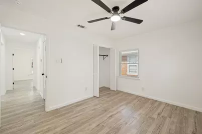 6825 Jewell Avenue, Fort Worth, TX 76112 - Photo 17