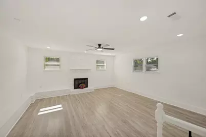 6825 Jewell Avenue, Fort Worth, TX 76112 - Photo 5