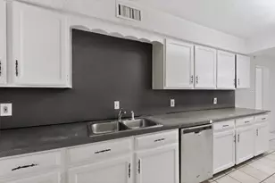 703 E Shady Grove Rd, Irving, TX 75060 - Photo 15
