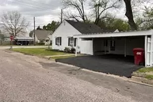 215 Orange St, Farmersville, TX 75442 - Photo 3