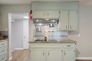 200 Karma Dr, Woodway, TX 76712 - Photo 7