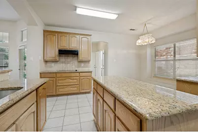 1052 E Seminole Trail, Carrollton, TX 75007 - Photo 17