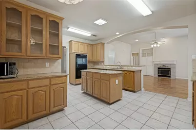 1052 E Seminole Trail, Carrollton, TX 75007 - Photo 15