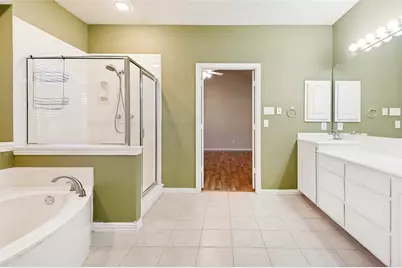 1052 E Seminole Trail, Carrollton, TX 75007 - Photo 31