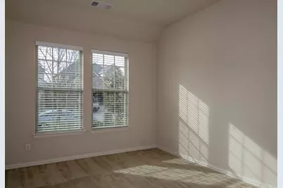 10876 Leesa Drive, McKinney, TX 75072 - Photo 13