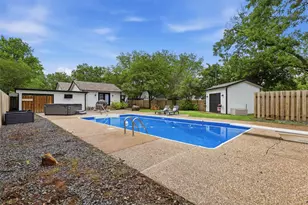 216 Sunset Dr, Cleburne, TX 76033 - Photo 31