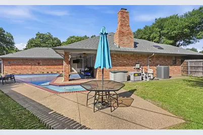 1404 Homestead Court, Irving, TX 75061 - Photo 33