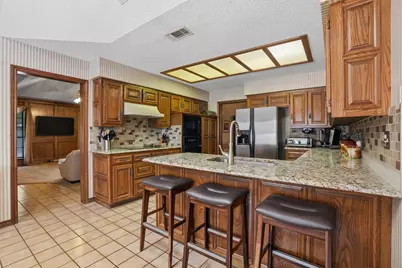 1404 Homestead Court, Irving, TX 75061 - Photo 13