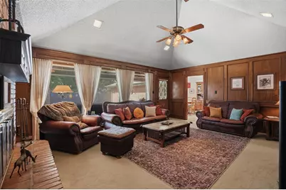 1404 Homestead Court, Irving, TX 75061 - Photo 9