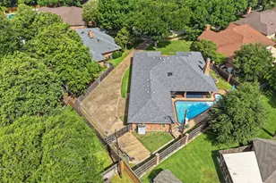 1404 Homestead Ct, Irving, TX 75061 - Photo 7