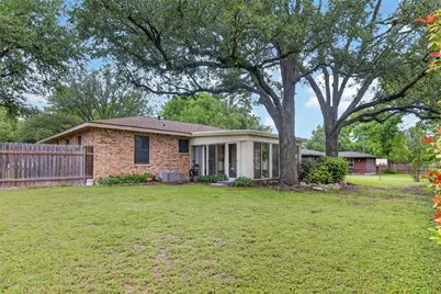 2101 Hermanson Drive, Waco, TX 76710 - Photo 9