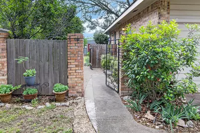 2101 Hermanson Drive, Waco, TX 76710 - Photo 5