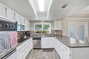 6514 Circo Dr, De Cordova, TX 76049 - Photo 13