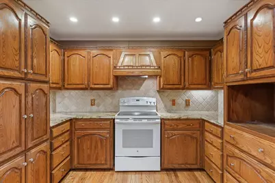 3501 Greenleaf Drive, Waco, TX 76710 - Photo 15