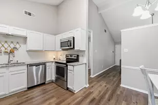 2420 Oakmont Dr, Bedford, TX 76022 - Photo 13