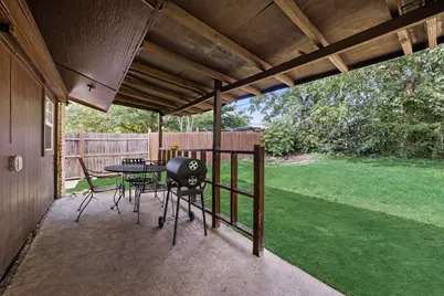 109 Ridgeway Circle, Lewisville, TX 75067 - Photo 5