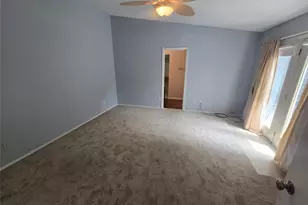 2117 Brook Mt Ct, Carrollton, TX 75006 - Photo 7