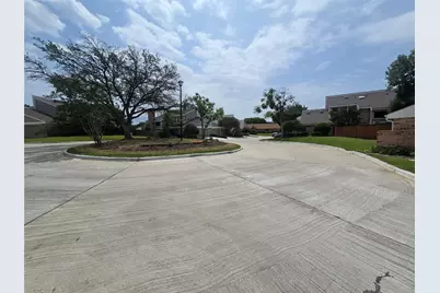 2117 Brook Mount Court, Carrollton, TX 75006 - Photo 15