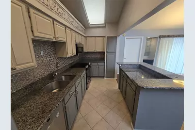 2117 Brook Mount Court, Carrollton, TX 75006 - Photo 3