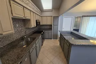 2117 Brook Mt Ct, Carrollton, TX 75006 - Photo 3