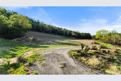 215 Shady Oaks Drive, Mineral Wells, TX 76067 - Photo 5