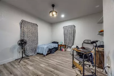 725 S Walnut Street, Sherman, TX 75090 - Photo 5