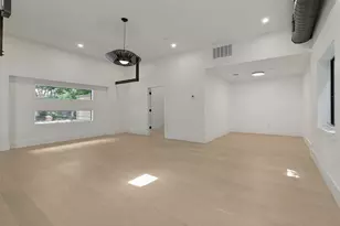 9930 Strait Ln, Dallas, TX 75220 - Photo 29