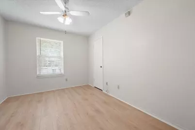 4303 Cypress Springs Court, Arlington, TX 76001 - Photo 29
