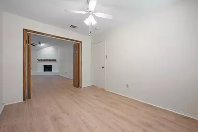 4303 Cypress Springs Court, Arlington, TX 76001 - Photo 17