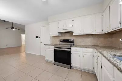 4303 Cypress Springs Court, Arlington, TX 76001 - Photo 21