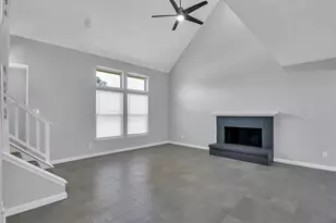 401 S Cannady Dr, Cedar Hill, TX 75104 - Photo 9