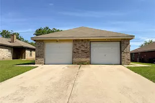 1904 San Rafael St, Fort Worth, TX 76134 - Photo 3