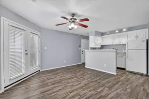 1700 Baird Farm Cir, Arlington, TX 76006 - Photo 3