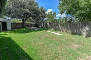 967 Madison Cir, Lewisville, TX 75067 - Photo 29