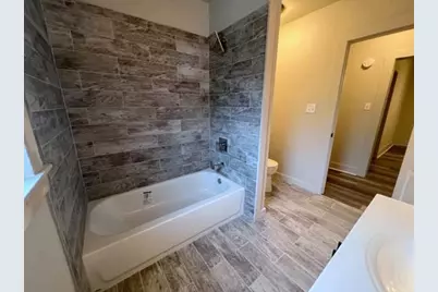 806 N Gaines Street, Ennis, TX 75119 - Photo 9