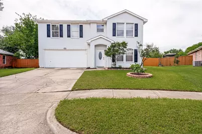 920 Kendall Drive, Arlington, TX 76001 - Photo 1