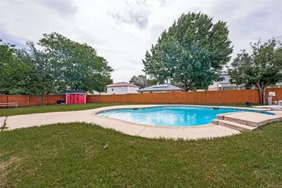 920 Kendall Drive, Arlington, TX 76001 - Photo 39
