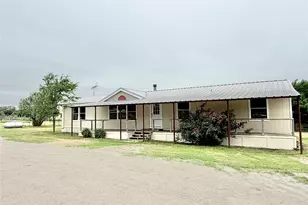 9721 Limestone Ct, Joshua, TX 76058 - Photo 3