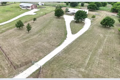 9721 Limestone Court, Joshua, TX 76058 - Photo 5
