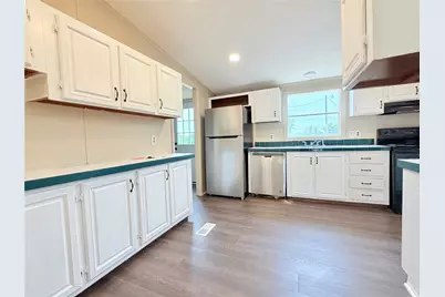 9721 Limestone Court, Joshua, TX 76058 - Photo 13