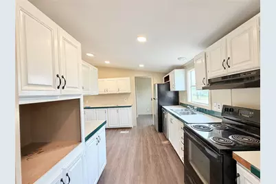 9721 Limestone Court, Joshua, TX 76058 - Photo 17