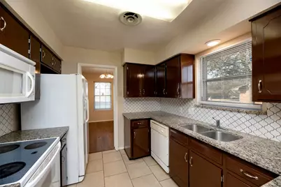1605 Arrowhead, Pantego, TX 76013 - Photo 11