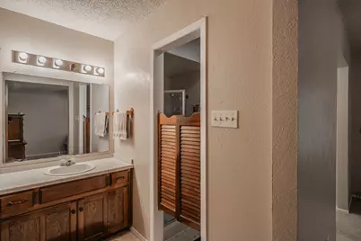 500 Emerson Drive, Euless, TX 76039 - Photo 23