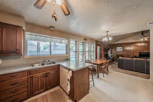 500 Emerson Dr, Euless, TX 76039 - Photo 7