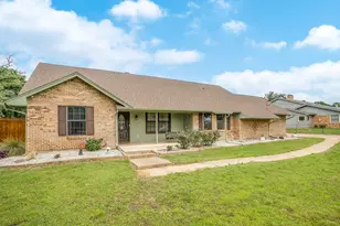 3412 E Renfro St, Burleson, TX 76028 - Photo 5