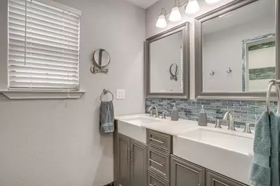3412 E Renfro Street, Burleson, TX 76028 - Photo 31