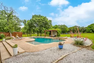 3412 E Renfro St, Burleson, TX 76028 - Photo 11