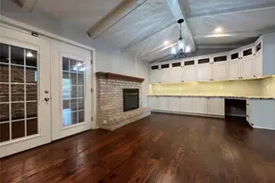1409 Hillcrest St, Ennis, TX 75119 - Photo 7